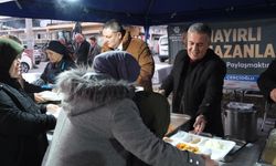 Başkan Erol ilk iftarını vatandaşlarla açtı