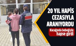 Kucağında bebeğiyle hapse girdi