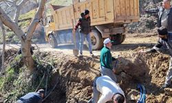 Demirhan ile Çobanlar arasındaki yol yeniden ulaşıma açıldı