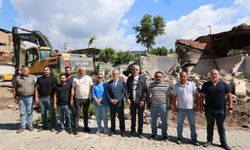 Nazilli’de 25 metruk bina yıkıldı