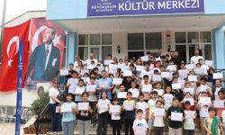 Başkan Çerçioğlu’nun destekleri ile satranç öğrenen öğrenciler hamlelerini yarıştırdı
