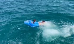 Deniz yatağıyla açığa sürüklenen çocuğu Sahil Güvenlik kurtardı