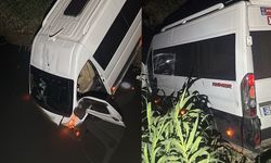 Kontrolden çıkan yolcu minibüsü dereye uçtu