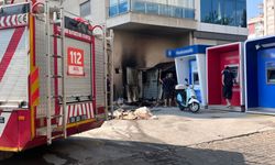 Geri dönüşüm kutusunda kaynak yaparken yangın çıktı