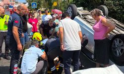 Kazada ters dönen otomobilin sürücüsü yaralandı