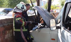 Park halindeki kamyonette yangın çıktı