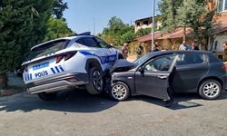 Nazilli’de polis aracı ile otomobil çarpıştı: 2 yaralı