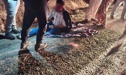 Kontrolden çıkan kum yüklü tır devrildi: 1 yaralı