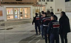 Durdurulan minibüsten 20 düzensiz göçmen çıktı