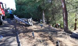 Turistleri taşıyan otobüs şarampole uçtu: 2 ölü 9 yaralı