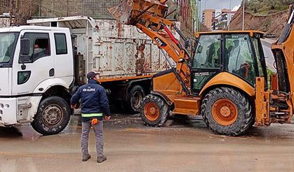 Söke’de yoğun yağış nedeniyle belediye ekipleri teyakkuzda