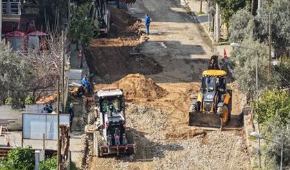 Büyükşehir’in yol yenileme çalışmaları sürüyor