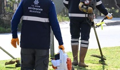 Aydın Büyükşehir’den bayram öncesi Kuşadası’nda çevre düzenlemesi