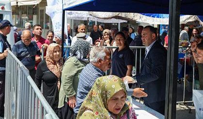 Ata tohumlarından üretilen fideler vatandaşlarla buluşuyor