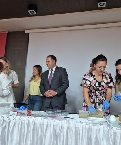 Aydın’da şekersiz lezzetler için mutfağa girdiler