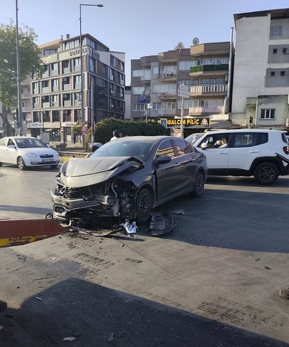 Aydın'daki kazada baba ve oğlu yaralandı
