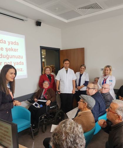 Aydın'da 18 diyabet hastası eğitimlerini tamamlayıp sertifika aldı