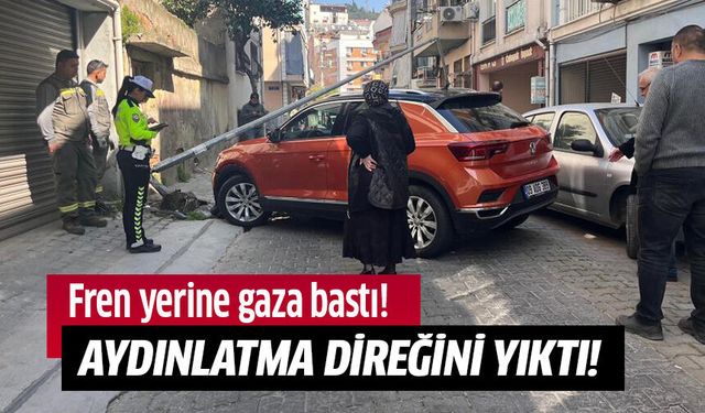 Aydın'da kontrolden çıkan otomobil aydınlatma direğini yıktı!