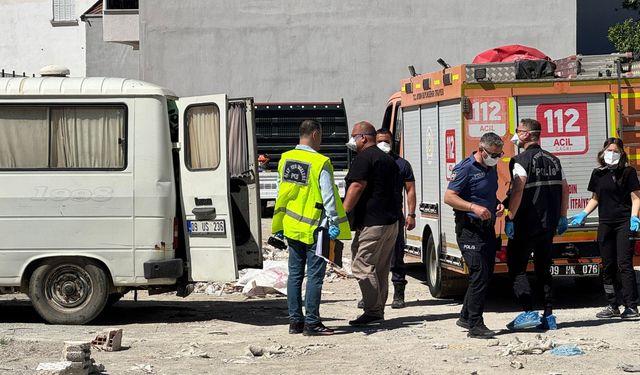 Minibüs içerisinde cansız bedeni bulundu