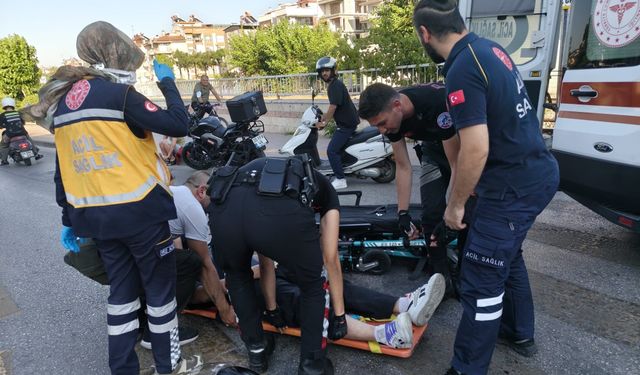 Otomobil ile çarpışan motosikletin sürücüsü yaralandı