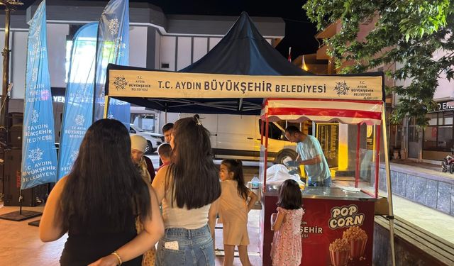 Başkan Çerçioğlu Yenipazarlıları açık hava sineması ile buluşturdu