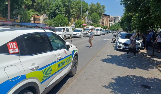 Motosiklet ile kamyonet çarpıştı: 2 yaralı