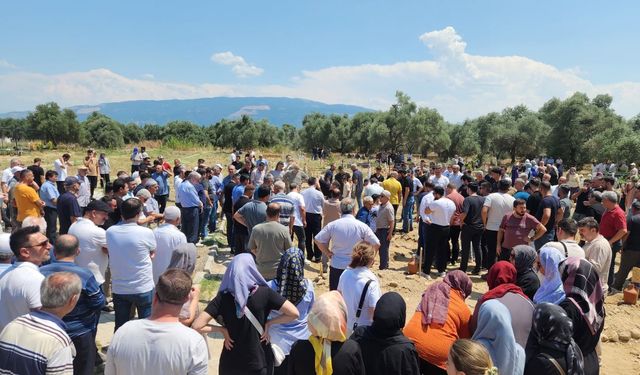 Trafik kazasında hayatını kaybeden Acar dualarla toprağa verildi