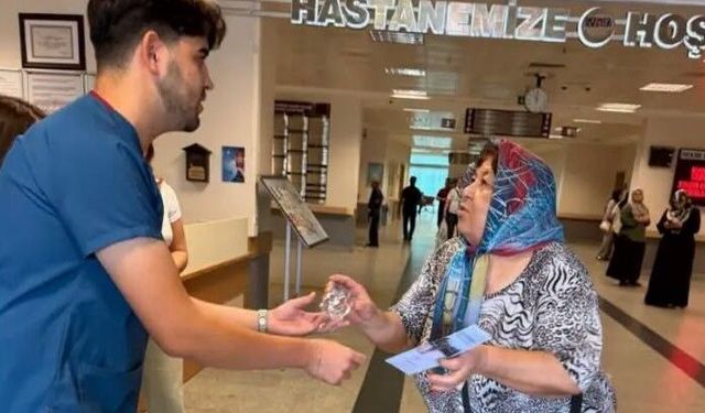Nazilli Devlet Hastanesi'nde aşırı sıcaklara karşı farkındalık standı açıldı
