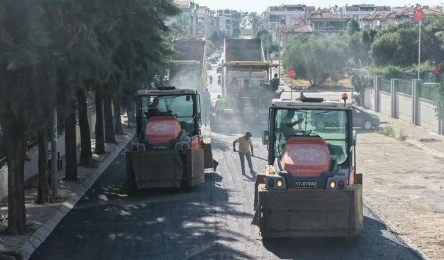 Başkan Çerçioğlu’nun çalışmalarıyla Efeler’in yolları yenileniyor