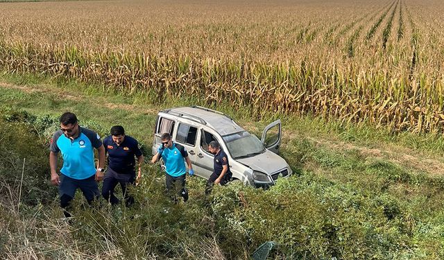Aydın’da tarlaya uçan araç sabah fark edildi, içinden kimse çıkmadı