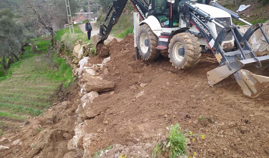 Bozdoğan Belediyesi ekipleri sağanak yağış sonrası çalışmalarını sürdürüyor