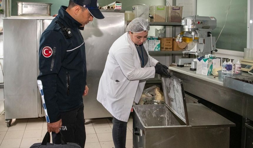 KUŞADASI’NDA RAMAZAN ÖNCESİ FIRINLARA DENETİM