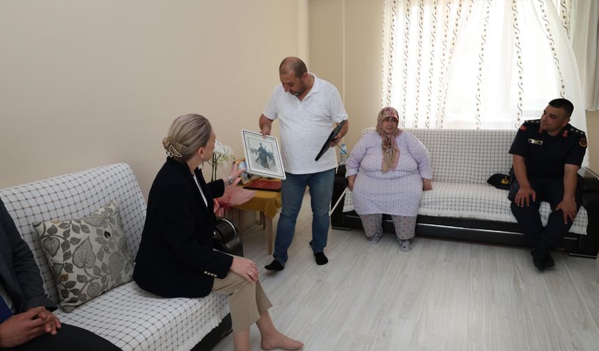 Kaymakam Küpeli şehit ailelerini unutmadı