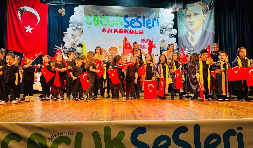 Çocuk Sesleri’nde mezuniyet coşkusu.. Öğrenciler sahnede yıldızlaştı