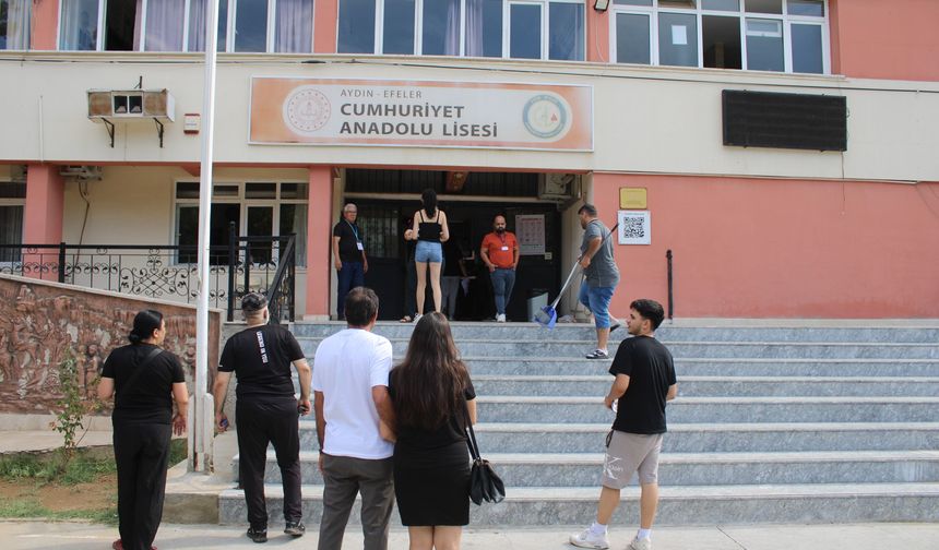 YKS maratonunda manzara değişmedi, geç kalanlar sınava alınmadı