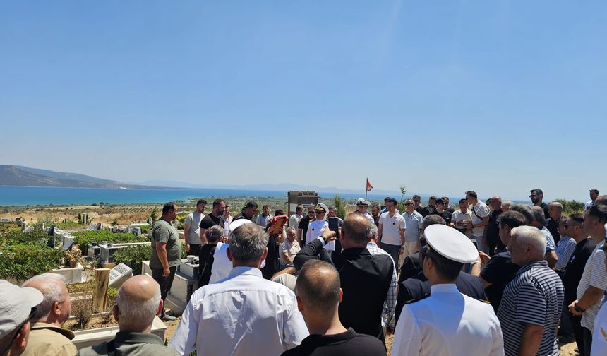 Denizde can veren Astsubay, askeri törenle son yolculuğuna uğurlandı