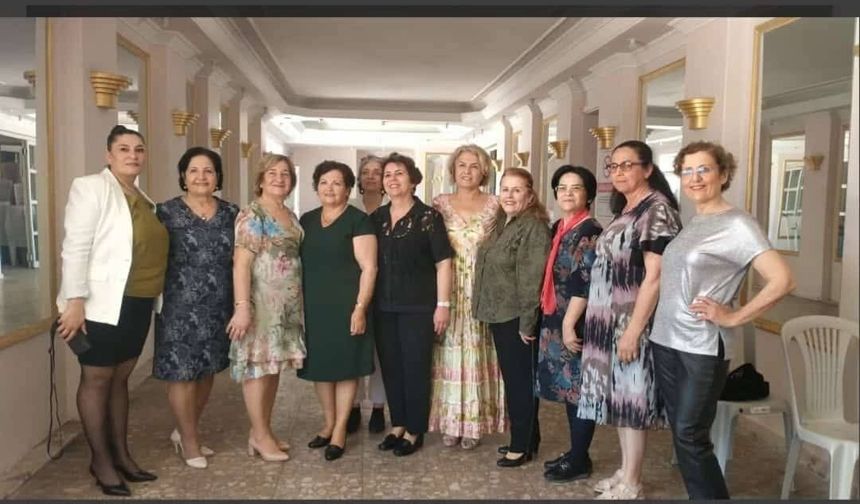 Türk Anneler Derneği’nden burs yararına kadınlar matinesi