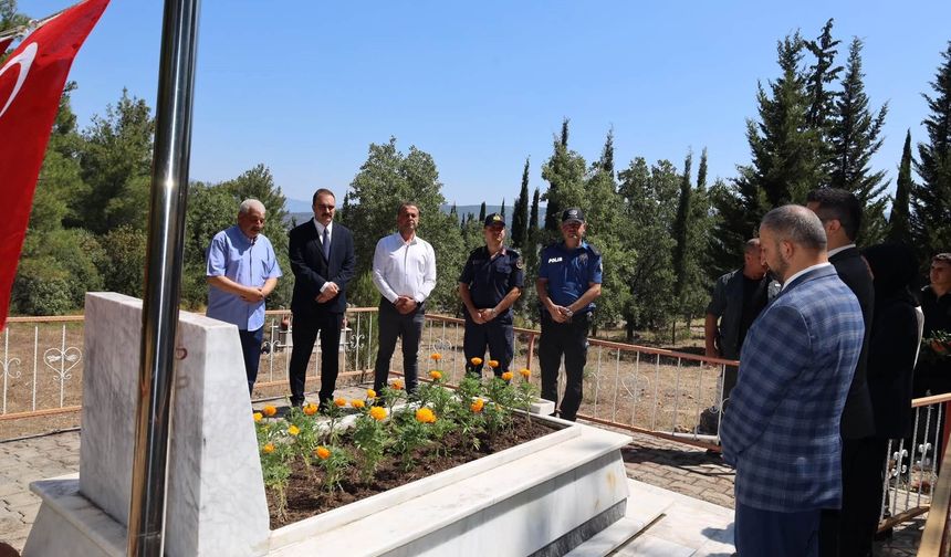 Şehit Jandarma Uzman Çavuş Ceylan kabri başında anıldı
