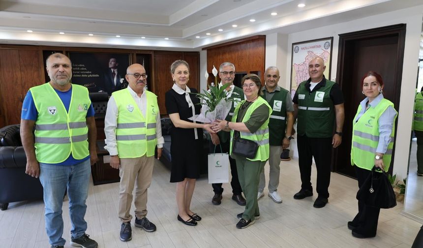 Nazilli'de Yeşilay yeniden sahaya indi.. Kaymakam Kan, Yeşilay heyetini ağırladı