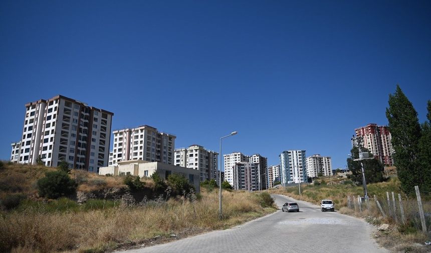 Ev kavgası kanlı bitti: Anne ve iki çocuğu bıçaklandı