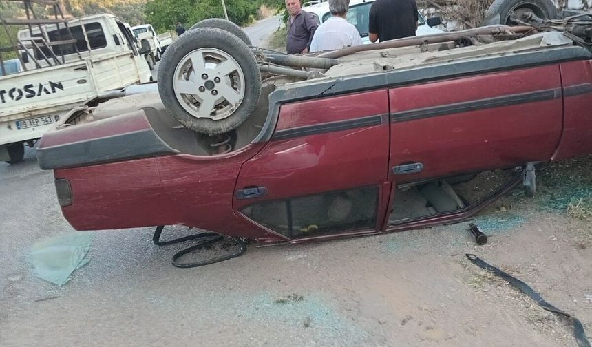 Kontrolden çıkan otomobil ters döndü