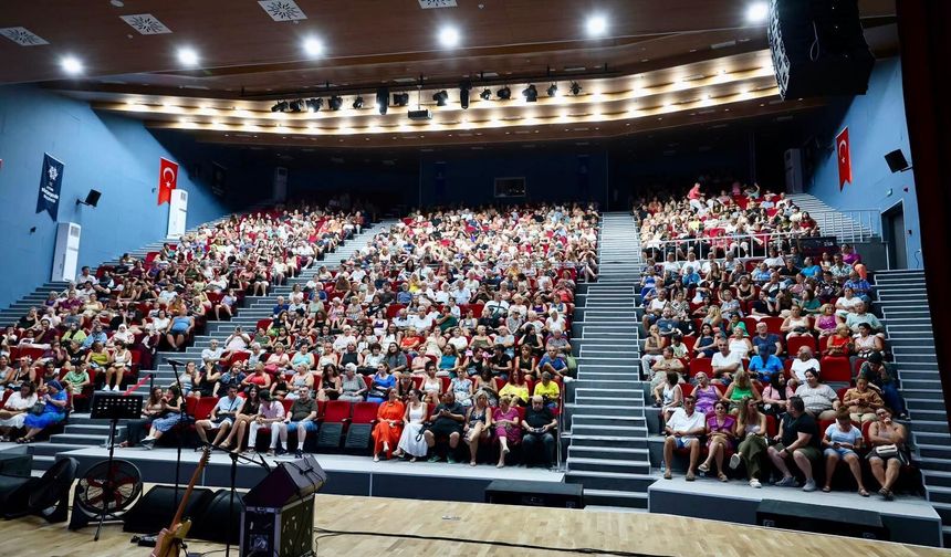 Aydın Büyükşehir Belediyesi'nden Didim'de yaz konseri