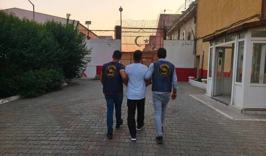 22 yıl hapis cezası ile aranan şahıs JASAT'a takıldı