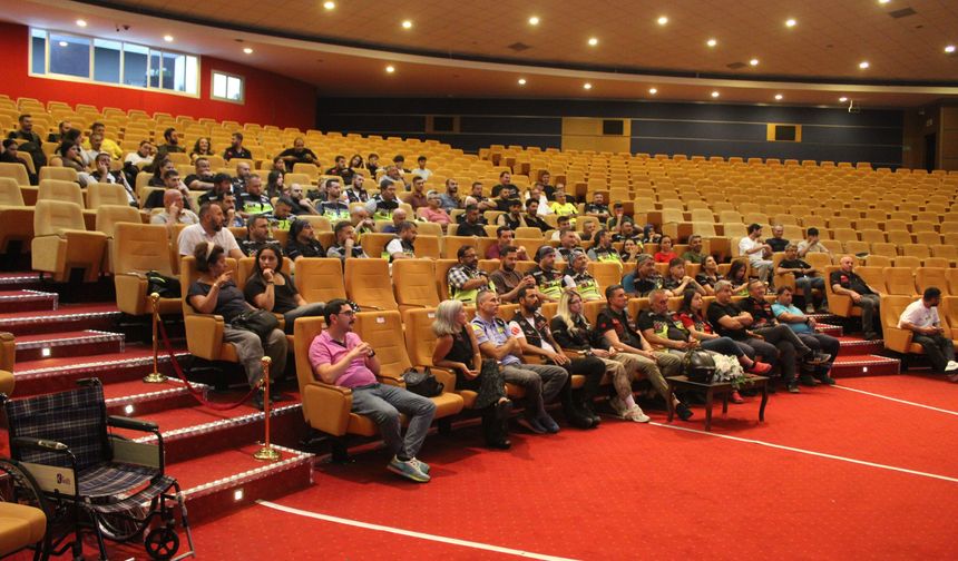 Aydın'da 200 motosiklet sürücüsüne "güvenli sürüş" eğitimi