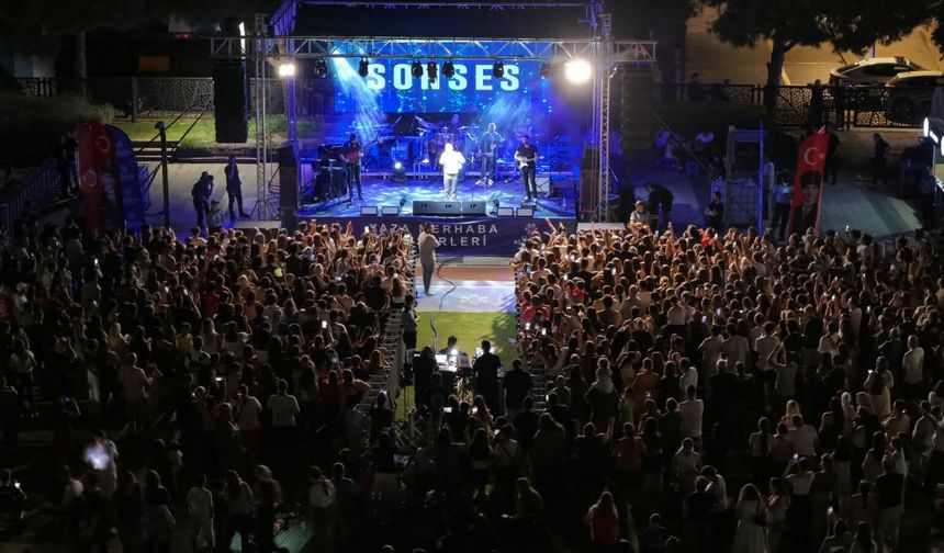 Başkan Çerçioğlu’ndan Mimar Sinan Park’ın eşsiz atmosferinde yaz konseri