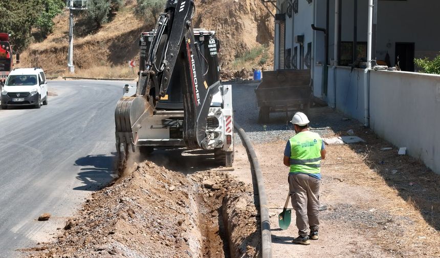 Başkan Çerçioğlu’nun çalışmalarıyla mahallelerin kaynak suyu hatları yenileniyor