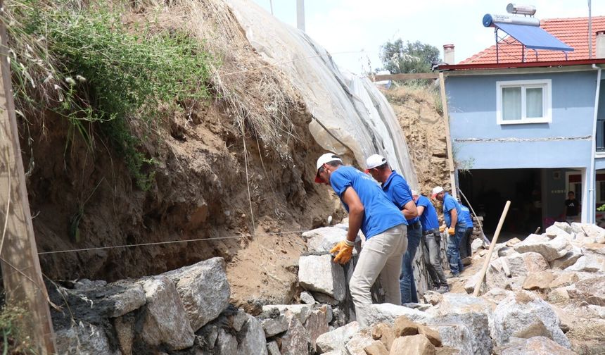 Bozdoğan Belediyesi’nden kırsala güçlü dokunuş: Karabağlar’da taş duvar tamamlandı