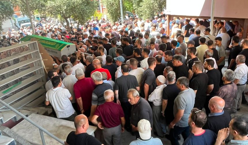 Nazilli’de 28 yaşındaki gence veda.. Mehmet Ergen’in cenazesinde gözyaşları sel oldu