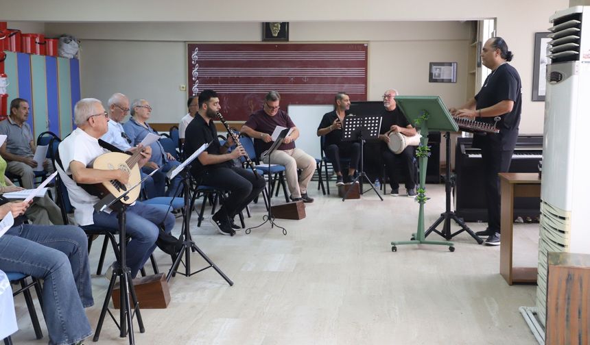 Nazilli'nin 42 yıllık korosu yeni döneme başladı