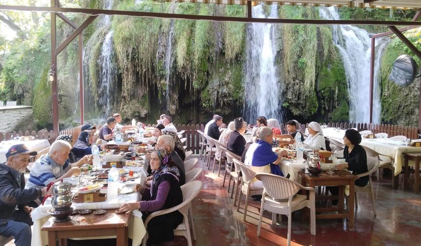 Karacasulu Gaziler Pamukkale’yi gezdi